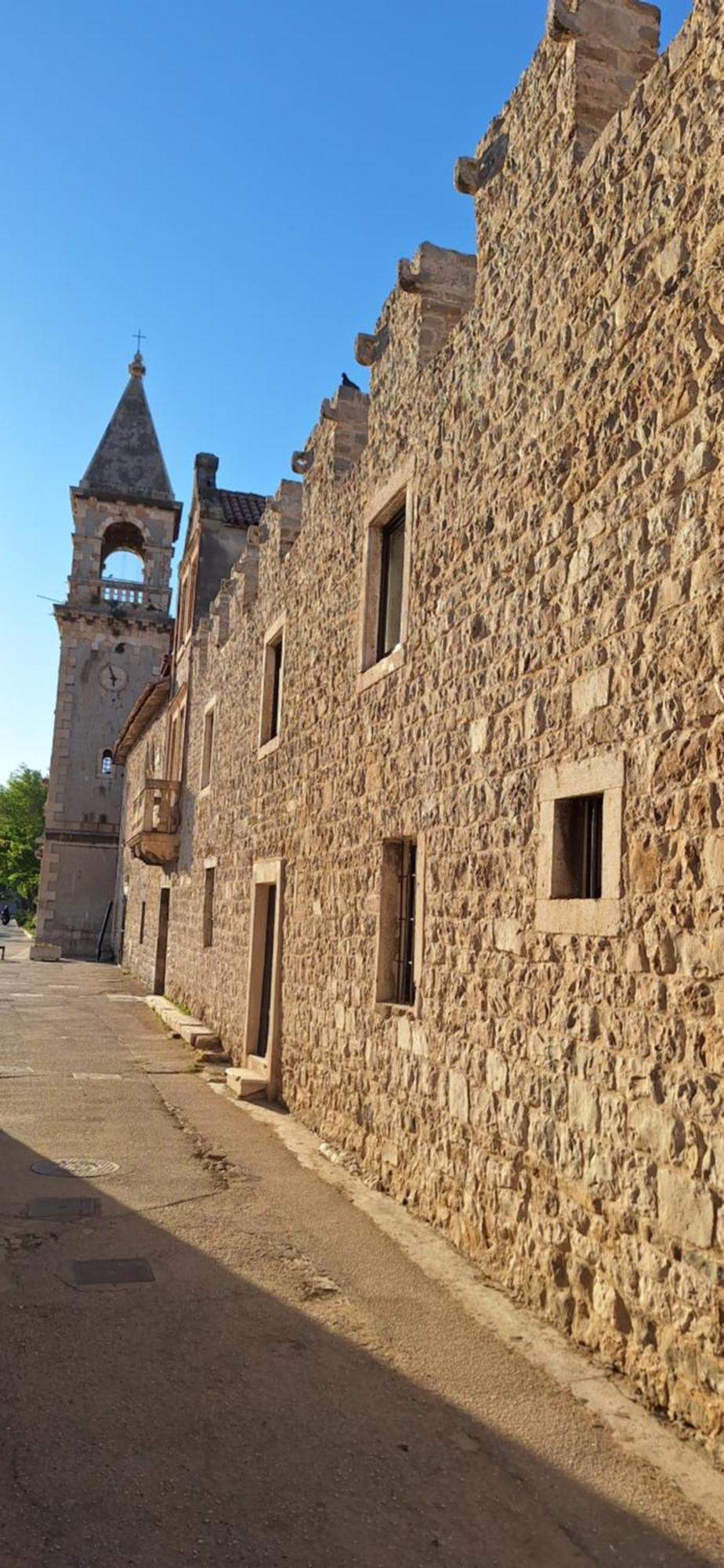 Heritage Apartman Geza In Centar With Private Parking Kaštela المظهر الخارجي الصورة
